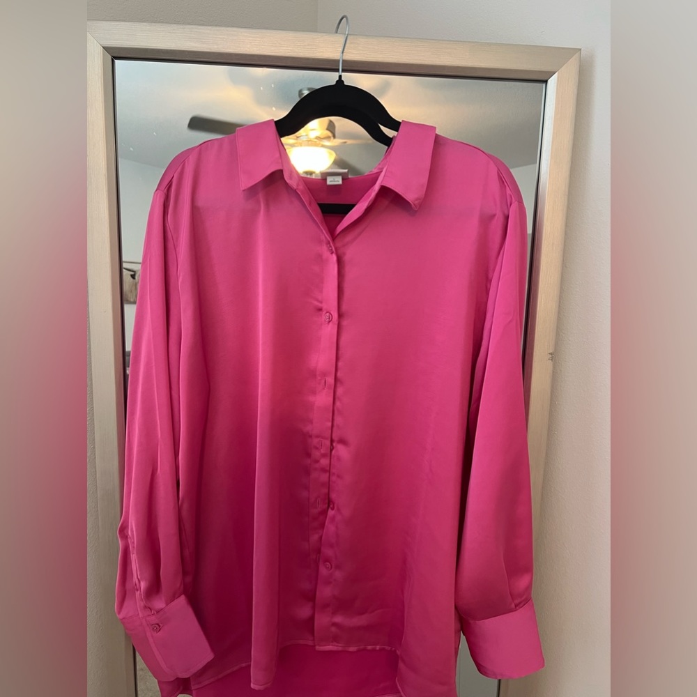 Women’s OVERSIZED Satin Button-Down Blouse